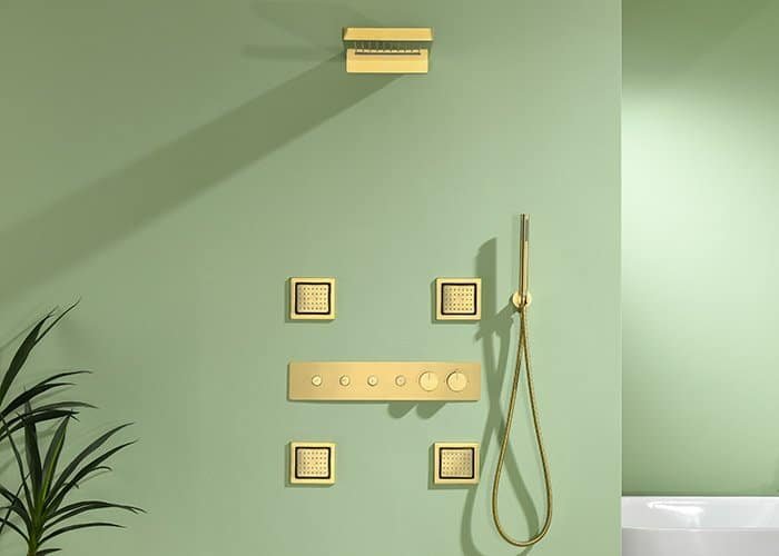 luxury shower system with jets - front - 700500