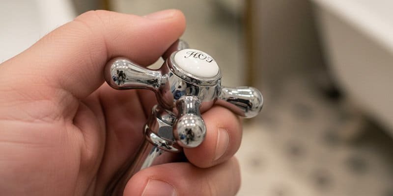 cross handle of bathroom faucet